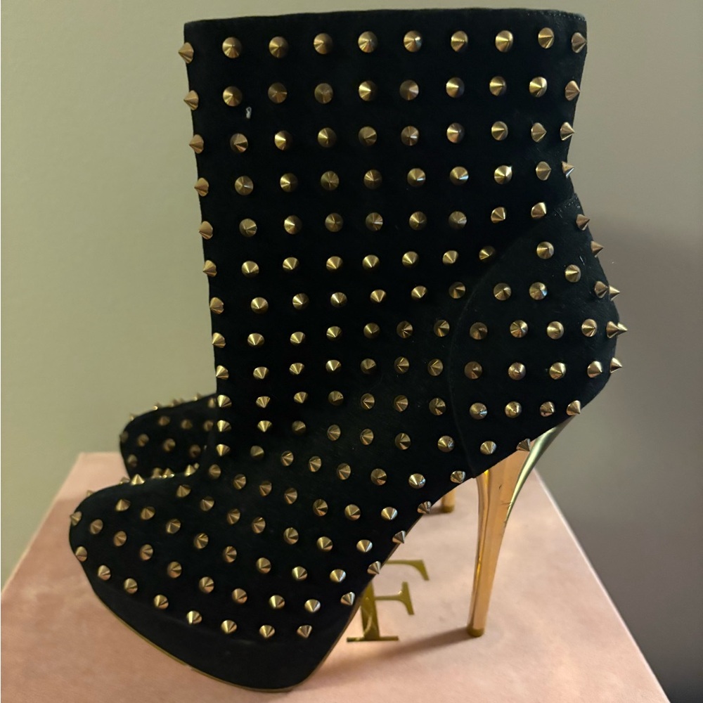 Shiekh Black and Gold Studded Heeled Boots